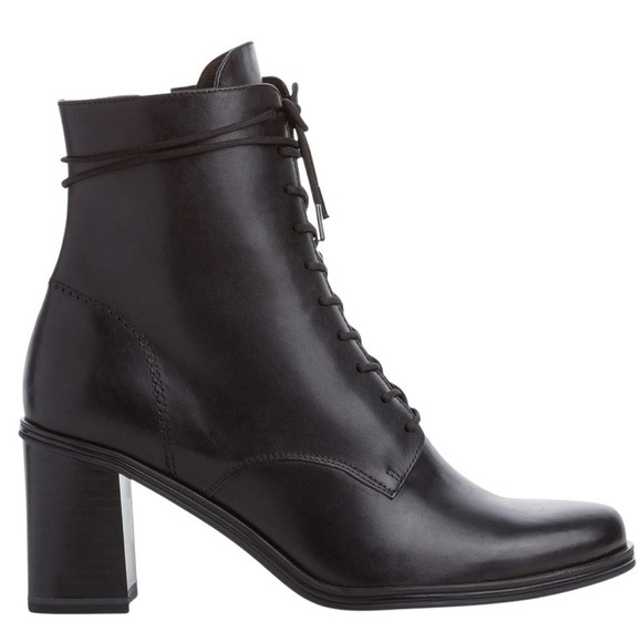 Elegant Black Leather Ankle Boots - Picture 2 of 15